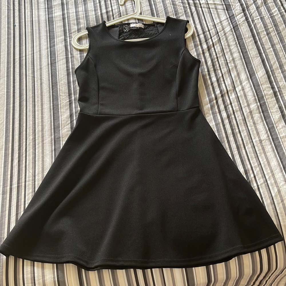 Black flowey dress